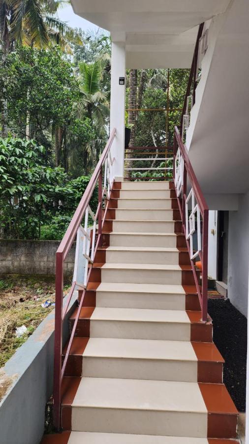 Pknhomestay Kumily Thekkady Zewnętrze zdjęcie